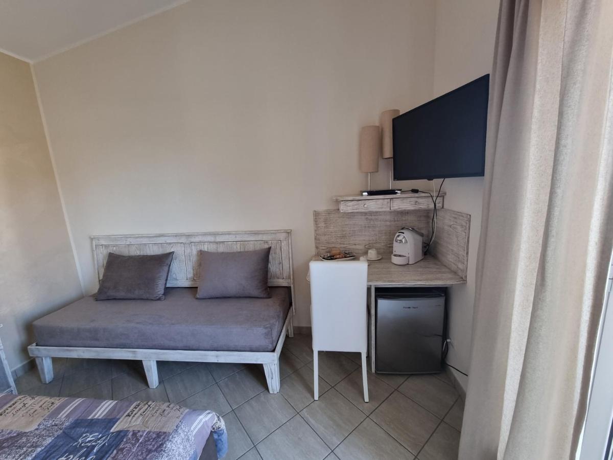 B&B E Casa Vacanza Al Castello Роччелла-Йоніка Екстер'єр фото